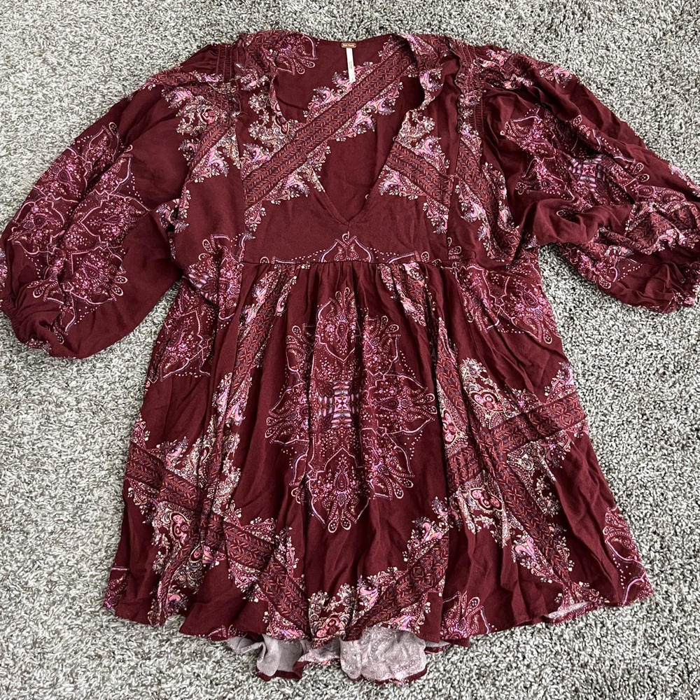 Free People Paisley Balloon Sleeve Burgundy Boho Tunic - Picture 3 of 5